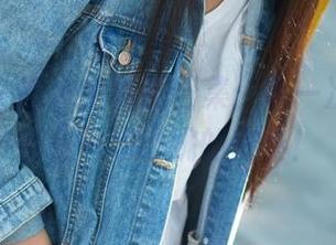 推女郎 – 谭冰的制服合集：每一次换装，都是一场心跳的变奏！