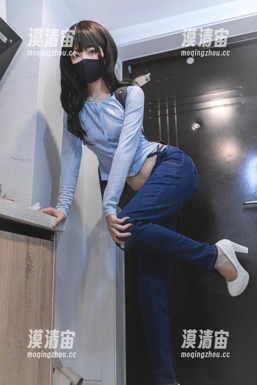 眼镜娘高叉女仆？那是杏仁曲奇的图包，绝对不容错过的精彩！