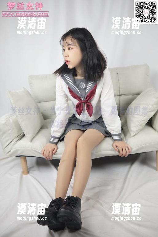 梦丝女神 - 当宁夏穿上校服，更新的图集你绝对不想错过！