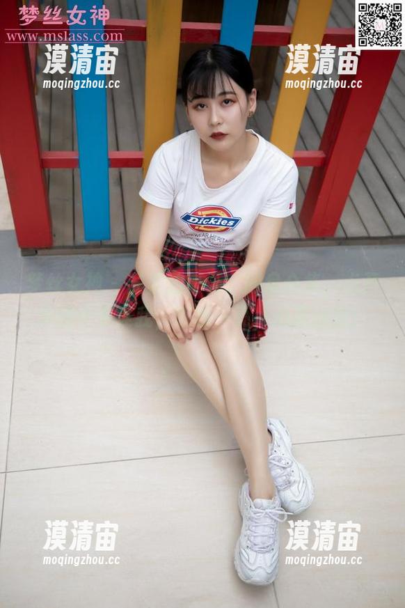梦丝女神 - 苏柔的夏天：网盘合集，点开真的不要怪我，眼睛一亮，心跳加速！