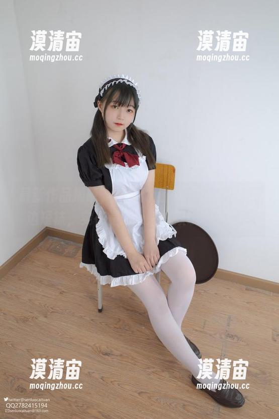 最新作品揭晓，森萝财团的白丝套蕾丝花边短袜，实在是……来一双试试如何？