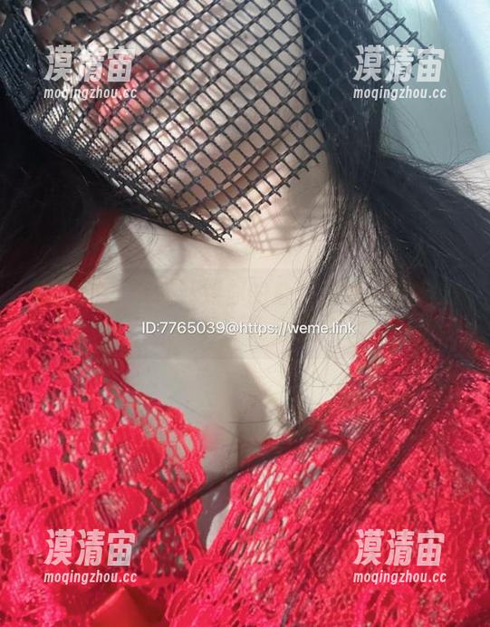 微密圈 - 从浴缸到你的心：楚楚不吃鱼的写真合集来袭