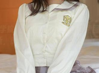 模范学院 – Jennanni_Jen白裙图集更新，感觉旁边的风都有点害羞了…