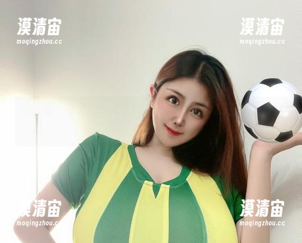 微密圈 - 当海豚baby遇上无圣光：2023图包的真实与荒诞