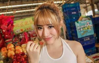 爱丝 – 走进瑶瑶的少女心：写真合集，一次性满足你的好奇