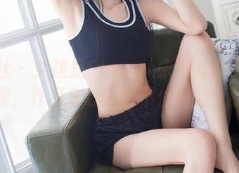 爱蜜社 – 女孩是Flower朱可儿的灵感源泉，作品集让人忍不住想翻个面