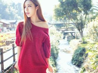 爱蜜社 – 偷偷看！刘奕宁Lynn的校服私拍，竟然有这种风格？