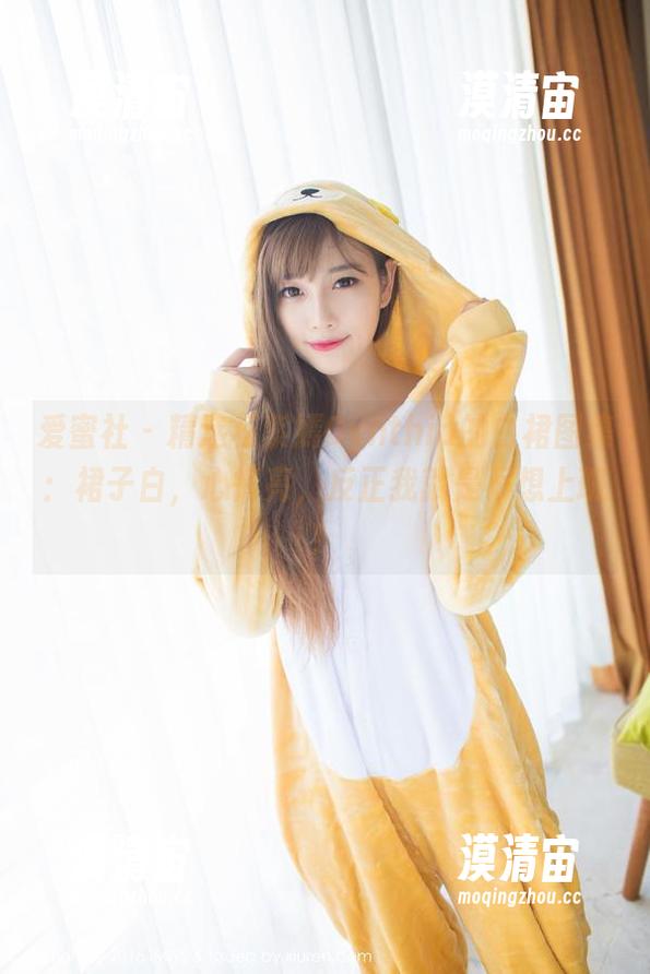 爱蜜社 - 精选杨紫嫣Cynthia的白裙图集：裙子白，心情亮，反正我就是不想上班！