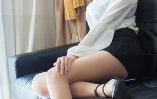 爱蜜社 – 杨紫嫣candy的私拍图包：海边的涟漪，顺便带你体验一下充满腥味的潮湿空气。