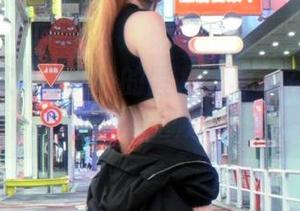 走进特软儿Sona的腥月世界：在图库里寻找那份朦胧的感觉