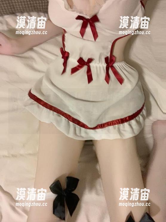 微密圈 - 免费资源！跟随相扑猫的丝袜奇幻之旅，仿佛可以听到她说：“我就是这样撑起整个世界！”