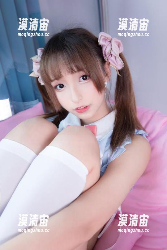 美图分享：神乐坂真冬的小恶魔，瞬间引发我的追星热情！