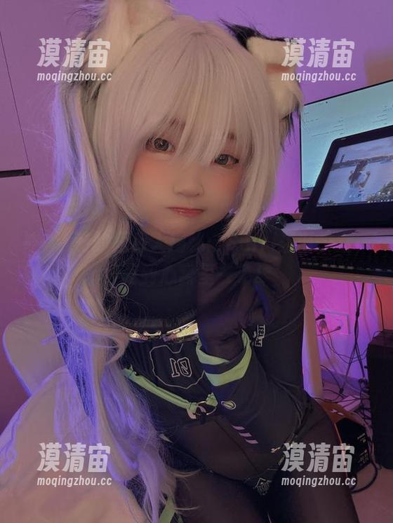神沢永莉的图库大揭秘：Suiri圣诞少女，萌到心窝里去了！