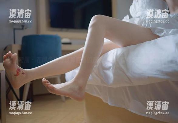 微密圈 - 在网盘里发现禅院熏的皮衣写真，瞬间好奇心暴涨！