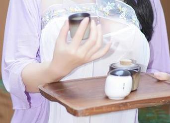 秀人网 – 唐安琪，修女，写真……里面的故事有点让我脑补过头了，哈哈！