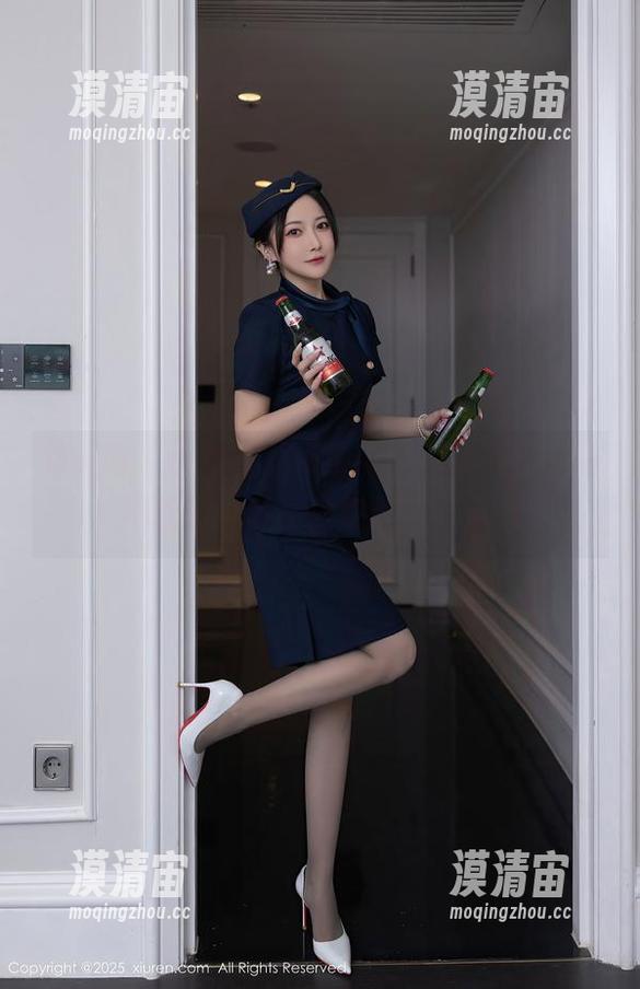 秀人网 - 小蛮妖_honey的旗袍私房——不想说太多，只想默默欣赏！