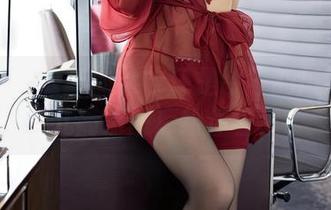 秀人网 – 去年的泳衣还是今年的风潮？月酱儿高清图库给你答案！