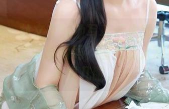 秀人网 – 林文文泳池写真：你能想象她每个水波荡漾的瞬间吗？图片让人忍不住想多看几眼。