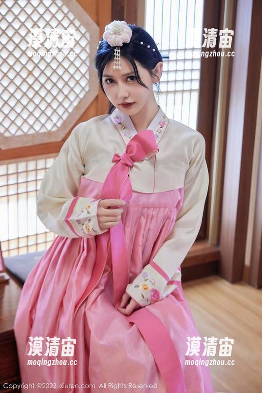 秀人网 - 最新赵惟依coco体操服套图，体验一下什么叫‘光彩照人’和‘运动风’的完美融合！