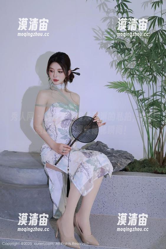 秀人网 - 透过麦琪绫冰激淋的私拍，发现透明背后的那些隐秘瞬间！