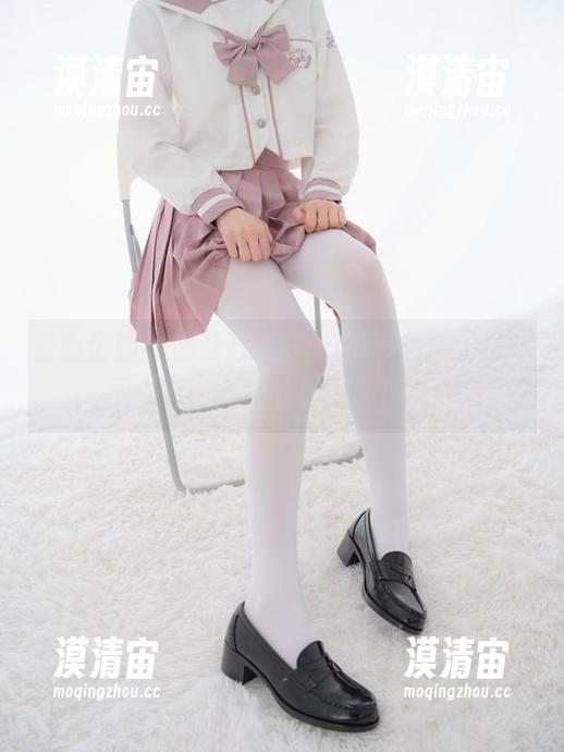 紧急企划 - 黑丝JK写真中的小恩，仿佛时间停滞，原图的魅力无法抵挡