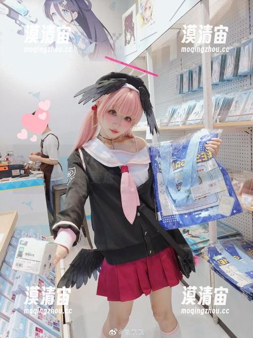 最新紫氯氯厨娘合集：看她如何把“厨”味变成“煽情”！