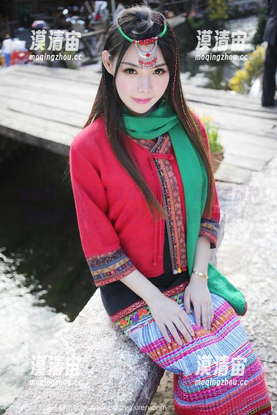 美媛馆 - 看绮里嘉穿水手服，原图里那种自然的气质，让我忍不住想悄悄点赞！
