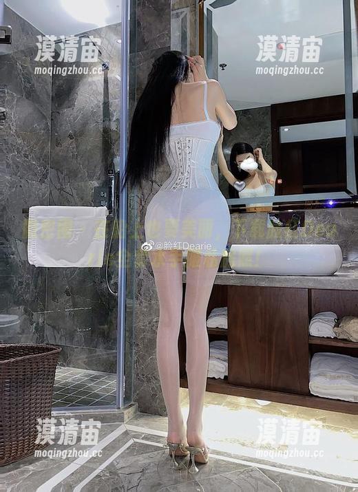 微密圈 - 在船上也要美丽，下载脸红Dearie全套水手服私房照！