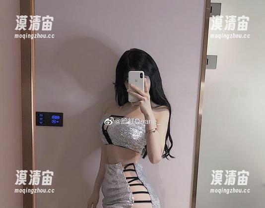 微密圈 - 脸红Dearie护士全套图集：不一样的‘救命’法则，充满了惊喜！
