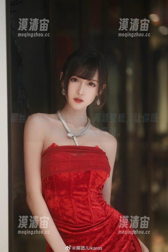 黑丝+腐团儿Ikaros：高清壁纸，让你感受到那种微妙的吸引。