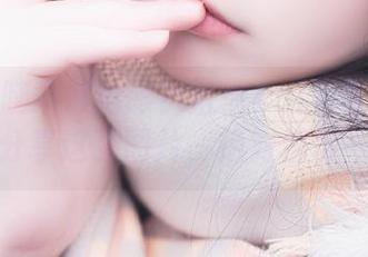 谁说长腿不够抢眼？落落Raku告诉你！立马分享这张图片，绝对值得一看！