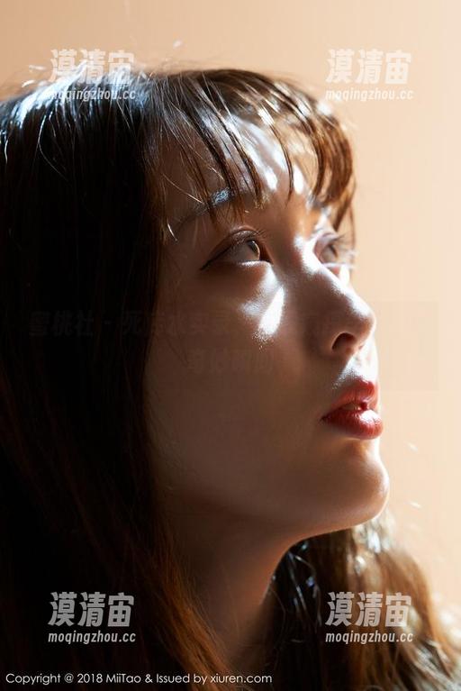 蜜桃社 - 死库水实录，在线窥探李颖诗的奇妙瞬间