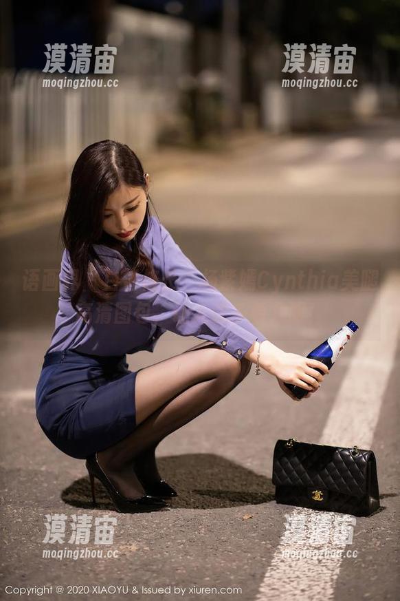 语画界 - 白皙修长，杨紫嫣Cynthia美腿高清图包，让人想多看几眼！