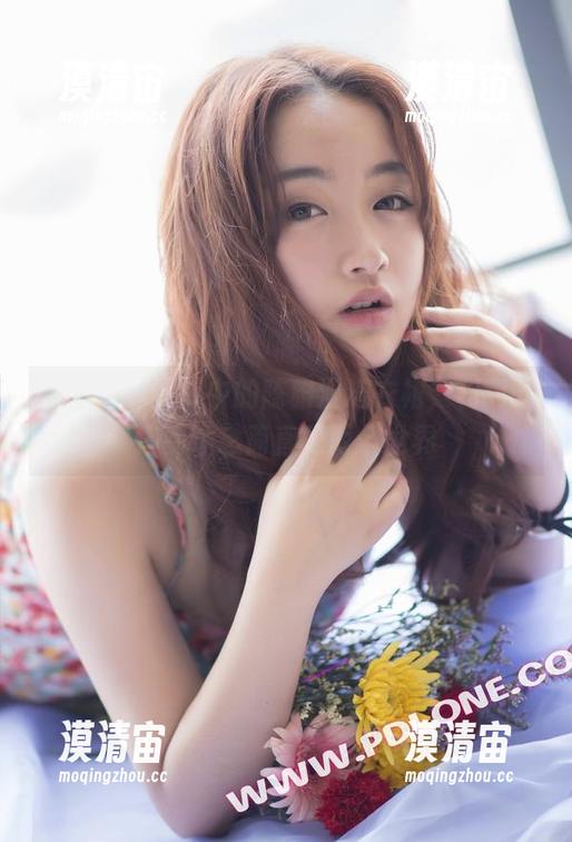 轰趴猫 - 图库中的陈雅漫连衣裙，和我的搭配理念简直是两个世界