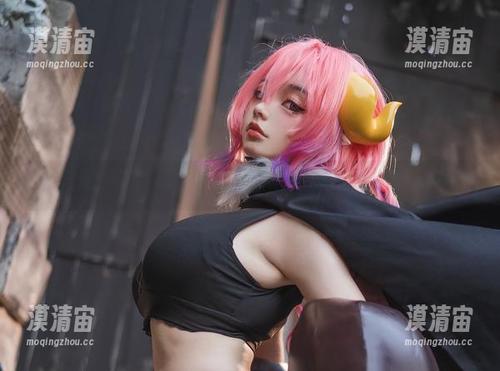 不只是比基尼，阿寨寨的美图记录了夏日的每个瞬间！