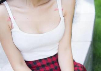 青豆客 – 美足资源大揭秘：蛋蛋酱用脚趾子征服了整个网络！