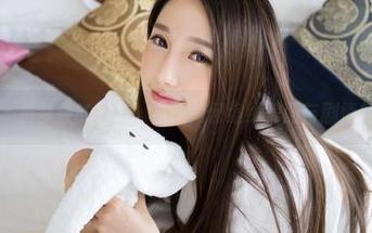 青豆客 – 黄梦羡的魅力：看她如何编织美图与剧情的交响曲