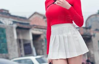 魔镜街拍的最新杰作：绿色包臀短裙长腿美女合集，看看这腿，穿上去就是不一样！